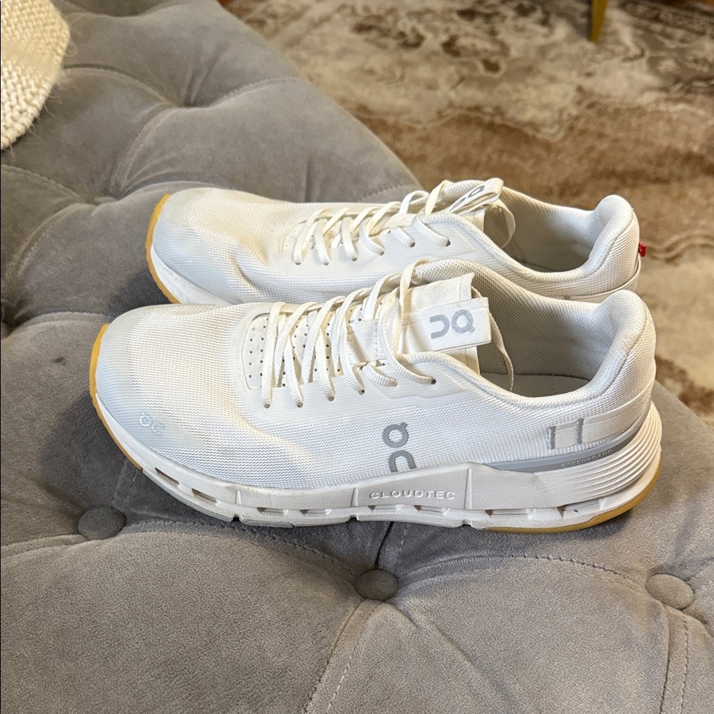 On Cloudtec White Sneakers with Gum Sole